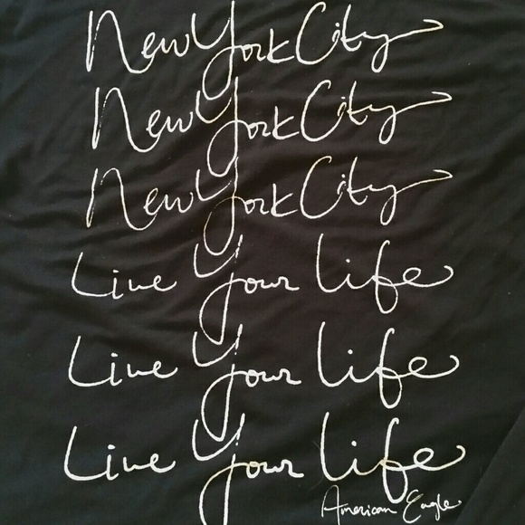AMERICAN EAGLE cropped NYC tee - Picture 2 of 5